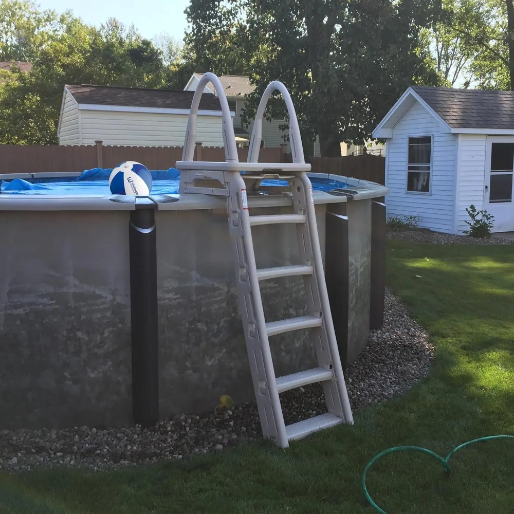 Pool Ladder Above Ground - 7200型地上設置型プール用はしご、高さ調整可能（48インチ～56インチ）、ロールガード付きAフレーム安全はしご、カスタマイズ可能